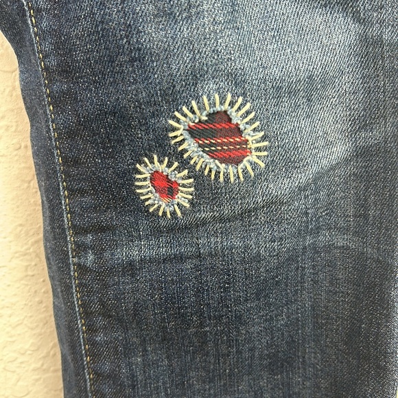 Lucky Brand Zoe Straight Leg Patch Design Jeans 2 - Picture 4 of 10
